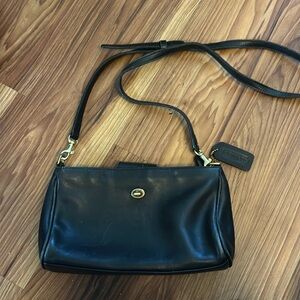 Vintage 90s leather cross leather bag